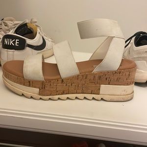 Steve Madden White Sandals - 6